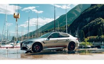 Alfa Romeo destaca en la Semana del Foil 2026 con su modelo Giulia Quadrifoglio Luna Rossa