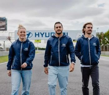 Griezmann, Koke y Menayo desafían la velocidad en la nueva campaña de Hyundai