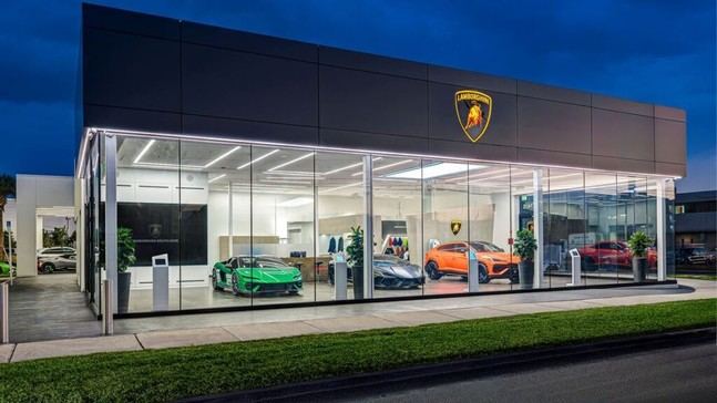 Lamborghini inaugura nuevo showroom en Florida tras un año récord de ventas