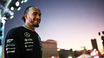 Hamilton perplexed by Mercedes' surprising speed in Las Vegas practice