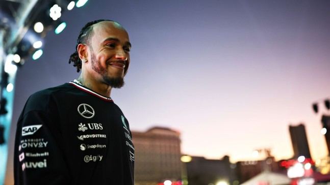 Hamilton perplexed by Mercedes' surprising speed in Las Vegas practice