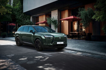 Lexus anuncia los precios en España de su nuevo SUV eléctrico TZ, desde 88.000 euros