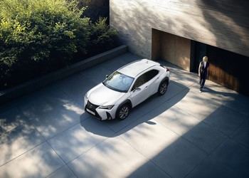 Lexus lanza el nuevo UX 300h, un crossover híbrido eficiente y tecnológico