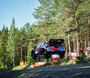 Hyundai Motorsport avanza al cuarto lugar en el Rally de Finlandia antes de la final