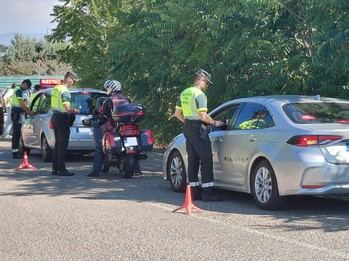 Tráfico refuerza controles de alcohol y drogas para aumentar la seguridad vial